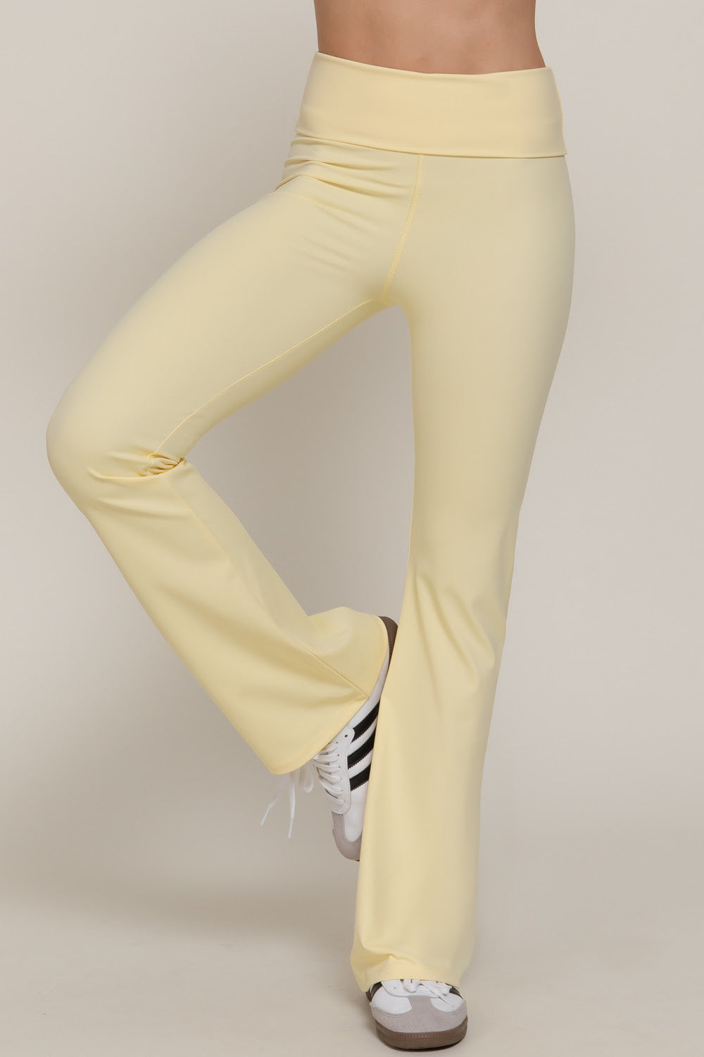 Flare Motion - Amarillo Mantequilla